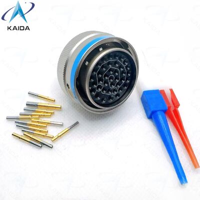 Qualità  MIL-DTL-83723, SERIES III CONNECTORS  WITH BAYONET COUPLING，M83723/77R2039N，Straight plug,  RFI grounding,Shell Size 20 with Contact layout 20-39. fabbrica