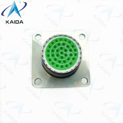 7.5 Un connettore MIL-DTL-38999 I in acciaio inossidabile passivato