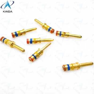 Connettore della serie D38999 con tensione nominale di 800 V e finitura dorata per una connessione ottimale.Banda di colore arancione-azzurro-giallo.M39029/58-364,16#