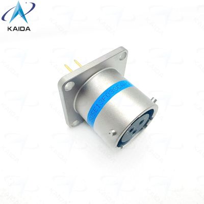 Ricettacolo a flangia quadrata MIL-DTL-38999 Serie Ⅰ con contatti in lega di rame per applicazioni industriali. MS27505E13F03SCA。Ricettacolo a flangia quadrata con contatti PCB