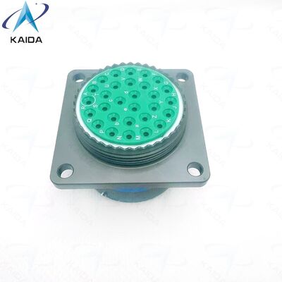 13 Un connettore di corrente MIL-DTL-38999 Serie 1 con intervallo di temperatura da meno 55 °C a più 125 °C e finitura di guscio di cadmio verde oliva.MS27656T23B29SA