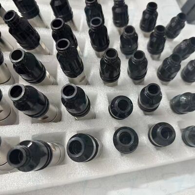 Connettore elettrico circolare con genere PP, ideale per ambienti industriali difficili, garantendo connessioni elettriche stabili. YS3-4TK